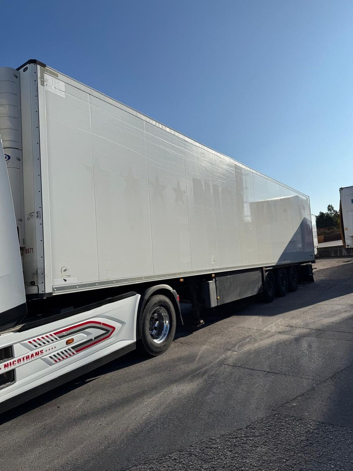Schmitz Cargobull SKO 24 Carrier - Refrigeraattori puoliperävaunu: kuva Schmitz Cargobull SKO 24 Carrier - Refrigeraattori puoliperävaunu Schmitz Cargobull SKO 24 Carrier - Refrigeraattori puoliperävaunu: kuva Schmitz Cargobull SKO 24 Carrier - Refrigeraattori puoliperävaunu