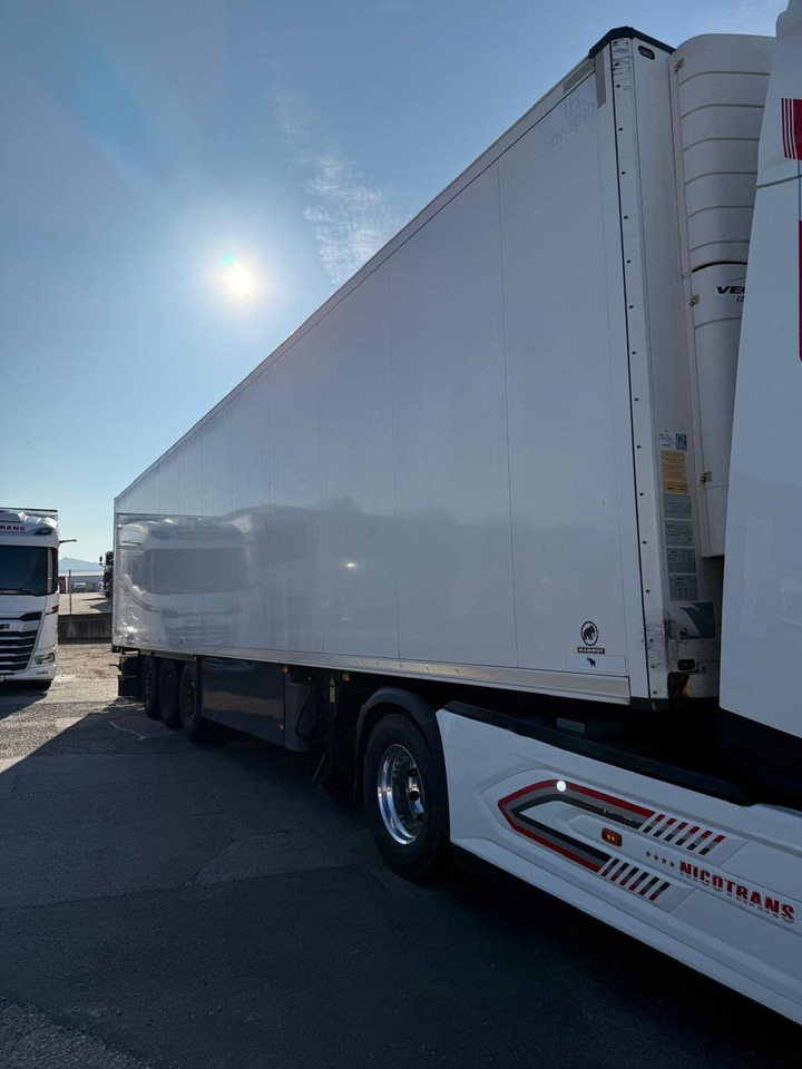 Schmitz Cargobull SKO 24 Carrier - Refrigeraattori puoliperävaunu: kuva Schmitz Cargobull SKO 24 Carrier - Refrigeraattori puoliperävaunu Schmitz Cargobull SKO 24 Carrier - Refrigeraattori puoliperävaunu: kuva Schmitz Cargobull SKO 24 Carrier - Refrigeraattori puoliperävaunu