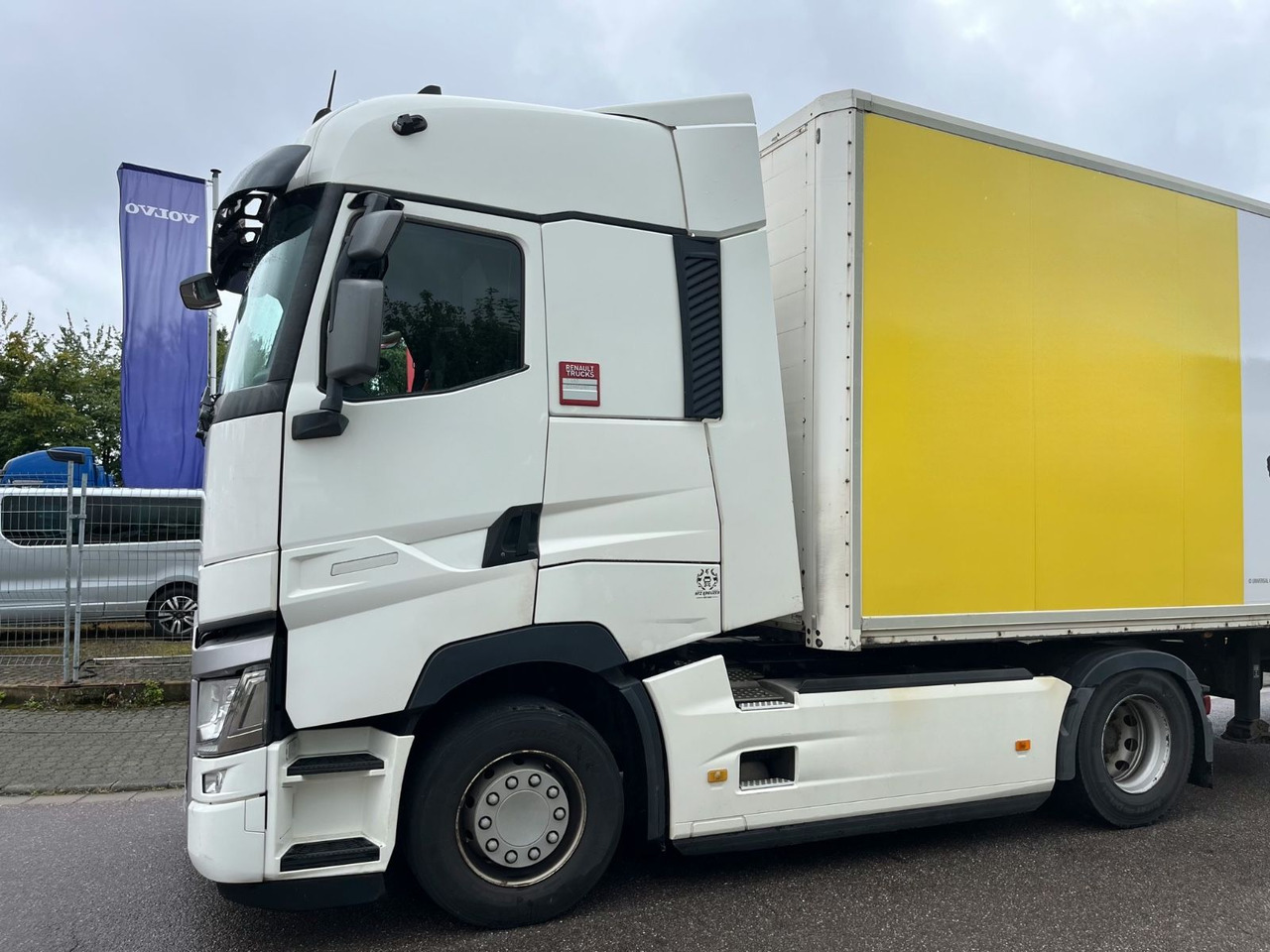 Renault T480 - Vetopöytäauto: kuva Renault T480 - Vetopöytäauto Renault T480 - Vetopöytäauto: kuva Renault T480 - Vetopöytäauto