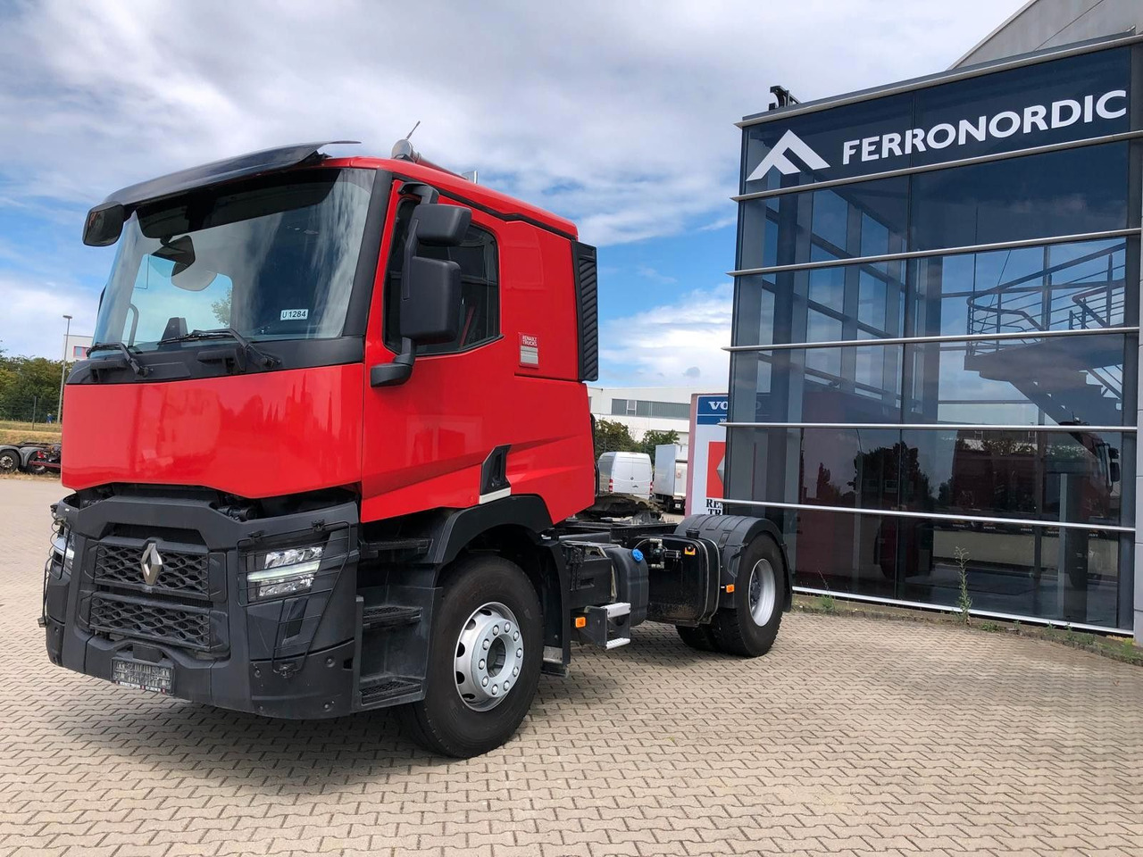 Renault C480 Kipphydraulik*AP Achsen*TÜV NEU - Vetopöytäauto: kuva Renault C480 Kipphydraulik*AP Achsen*TÜV NEU - Vetopöytäauto Renault C480 Kipphydraulik*AP Achsen*TÜV NEU - Vetopöytäauto: kuva Renault C480 Kipphydraulik*AP Achsen*TÜV NEU - Vetopöytäauto