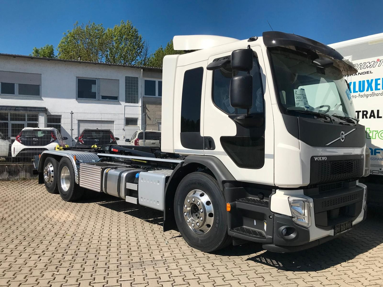 Volvo FE 320 6x2 - Koukkulava kuorma-auto: kuva Volvo FE 320 6x2 - Koukkulava kuorma-auto Volvo FE 320 6x2 - Koukkulava kuorma-auto: kuva Volvo FE 320 6x2 - Koukkulava kuorma-auto