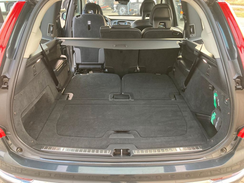 Volvo XC 90 T8 7-Sitzer Inscr. Expr. Recharge AWD Volvo XC 90 T8 7-Sitzer Inscr. Expr. Recharge AWD - Maasturi/ Katumaasturi: kuva Volvo XC 90 T8 7-Sitzer Inscr. Expr. Recharge AWD Volvo XC 90 T8 7-Sitzer Inscr. Expr. Recharge AWD - Maasturi/ Katumaasturi Volvo XC 90 T8 7-Sitzer Inscr. Expr. Recharge AWD Volvo XC 90 T8 7-Sitzer Inscr. Expr. Recharge AWD - Maasturi/ Katumaasturi: kuva Volvo XC 90 T8 7-Sitzer Inscr. Expr. Recharge AWD Volvo XC 90 T8 7-Sitzer Inscr. Expr. Recharge AWD - Maasturi/ Katumaasturi