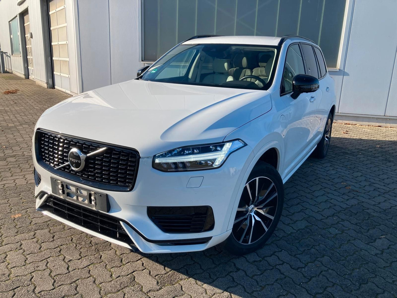 Volvo XC 90 T8 R-Des. Exp. Rech. Pl.-In Hybr. AWD 7-S. - Maasturi/ Katumaasturi: kuva Volvo XC 90 T8 R-Des. Exp. Rech. Pl.-In Hybr. AWD 7-S. - Maasturi/ Katumaasturi Volvo XC 90 T8 R-Des. Exp. Rech. Pl.-In Hybr. AWD 7-S. - Maasturi/ Katumaasturi: kuva Volvo XC 90 T8 R-Des. Exp. Rech. Pl.-In Hybr. AWD 7-S. - Maasturi/ Katumaasturi