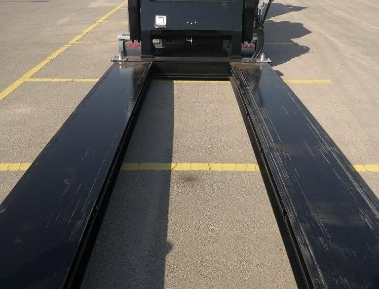 Özgül LOW LOADER LOVBED - Apuvaunu puoliperävaunu: kuva Özgül LOW LOADER LOVBED - Apuvaunu puoliperävaunu Özgül LOW LOADER LOVBED - Apuvaunu puoliperävaunu: kuva Özgül LOW LOADER LOVBED - Apuvaunu puoliperävaunu