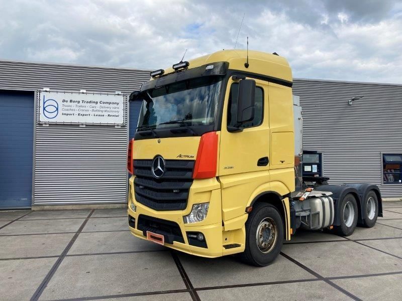Mercedes-Benz Actros 3351 6x4 - Vetopöytäauto: kuva Mercedes-Benz Actros 3351 6x4 - Vetopöytäauto Mercedes-Benz Actros 3351 6x4 - Vetopöytäauto: kuva Mercedes-Benz Actros 3351 6x4 - Vetopöytäauto