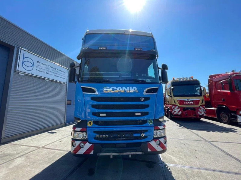 Scania R520 V8 6x2-4 - Vetopöytäauto: kuva Scania R520 V8 6x2-4 - Vetopöytäauto Scania R520 V8 6x2-4 - Vetopöytäauto: kuva Scania R520 V8 6x2-4 - Vetopöytäauto