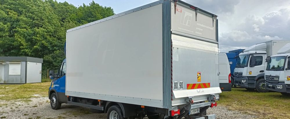 Iveco Daily 70C18 - Umpikori kuorma-auto: kuva Iveco Daily 70C18 - Umpikori kuorma-auto Iveco Daily 70C18 - Umpikori kuorma-auto: kuva Iveco Daily 70C18 - Umpikori kuorma-auto