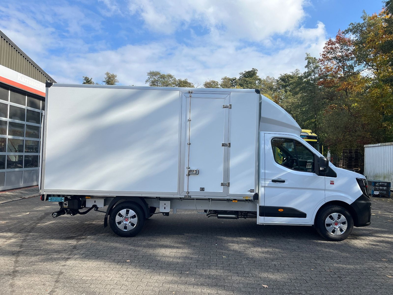 Renault MASTER MIT HUMBAUR KOFFERAUFBAU - Jakeluauto: kuva Renault MASTER MIT HUMBAUR KOFFERAUFBAU - Jakeluauto Renault MASTER MIT HUMBAUR KOFFERAUFBAU - Jakeluauto: kuva Renault MASTER MIT HUMBAUR KOFFERAUFBAU - Jakeluauto