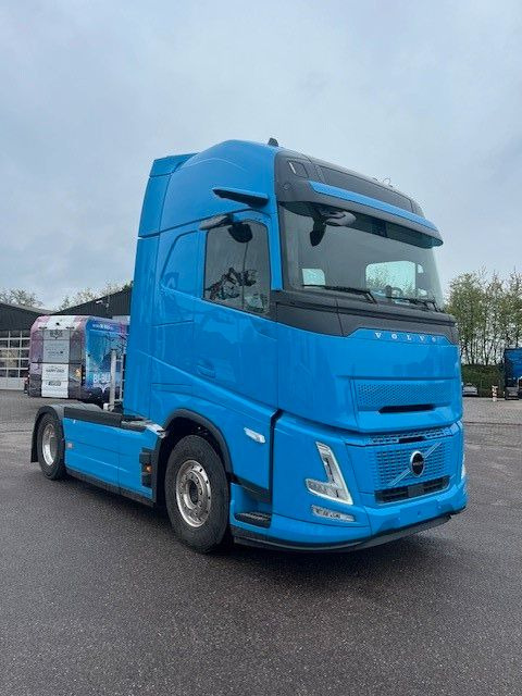 Volvo FH500 AERO 4x2T Retarder/Nebenantrieb - Vetopöytäauto: kuva Volvo FH500 AERO 4x2T Retarder/Nebenantrieb - Vetopöytäauto Volvo FH500 AERO 4x2T Retarder/Nebenantrieb - Vetopöytäauto: kuva Volvo FH500 AERO 4x2T Retarder/Nebenantrieb - Vetopöytäauto