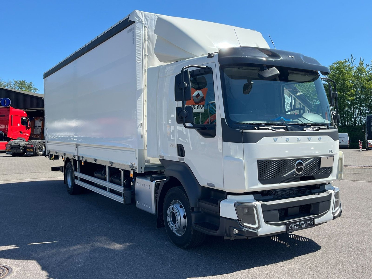 Volvo FL 16.280 Junge Schiebeplane - Pressukapelli kuorma-auto: kuva Volvo FL 16.280 Junge Schiebeplane - Pressukapelli kuorma-auto Volvo FL 16.280 Junge Schiebeplane - Pressukapelli kuorma-auto: kuva Volvo FL 16.280 Junge Schiebeplane - Pressukapelli kuorma-auto