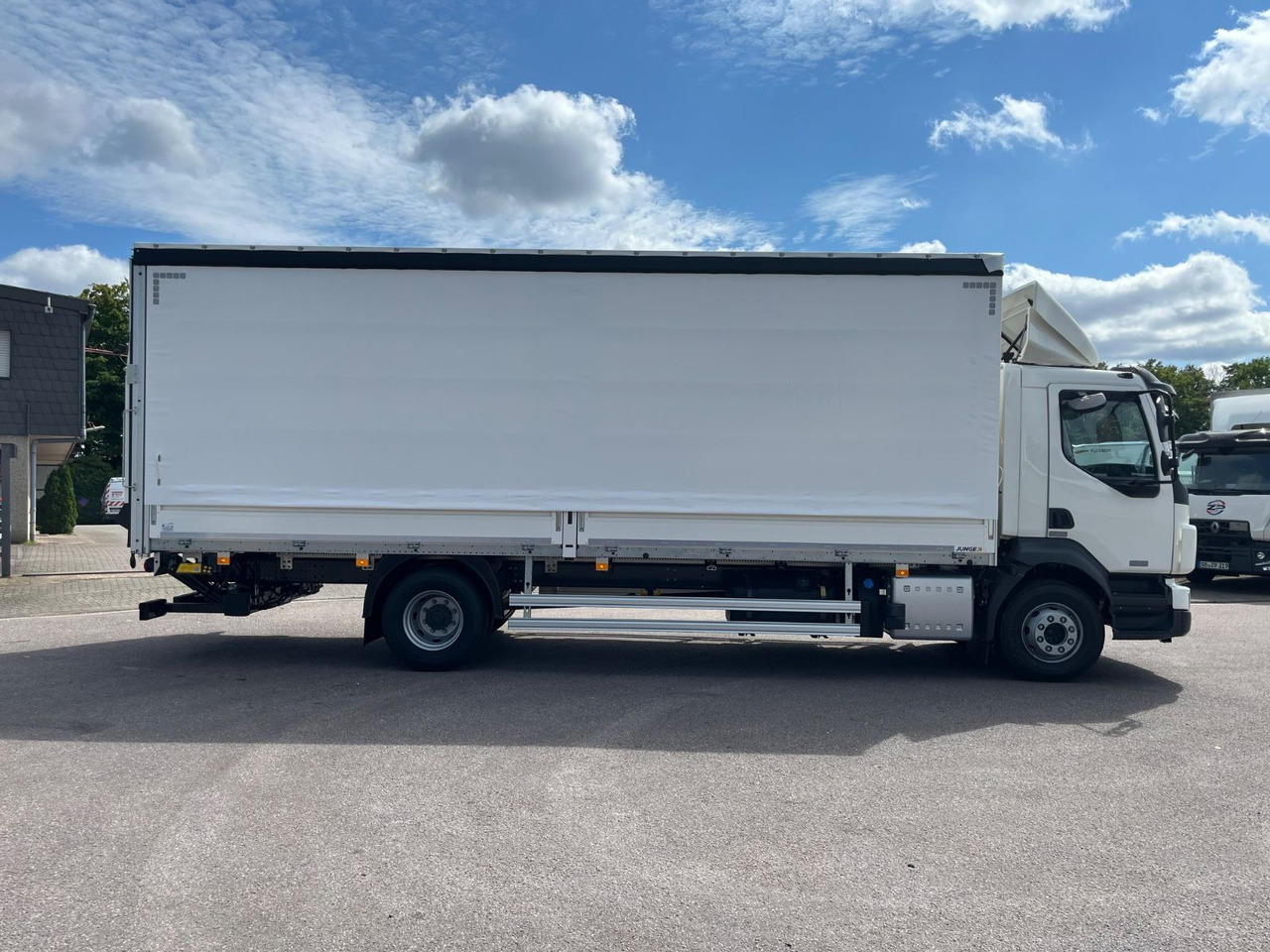 Volvo FL16.280 Junge Schiebeplane - Pressukapelli kuorma-auto: kuva Volvo FL16.280 Junge Schiebeplane - Pressukapelli kuorma-auto Volvo FL16.280 Junge Schiebeplane - Pressukapelli kuorma-auto: kuva Volvo FL16.280 Junge Schiebeplane - Pressukapelli kuorma-auto