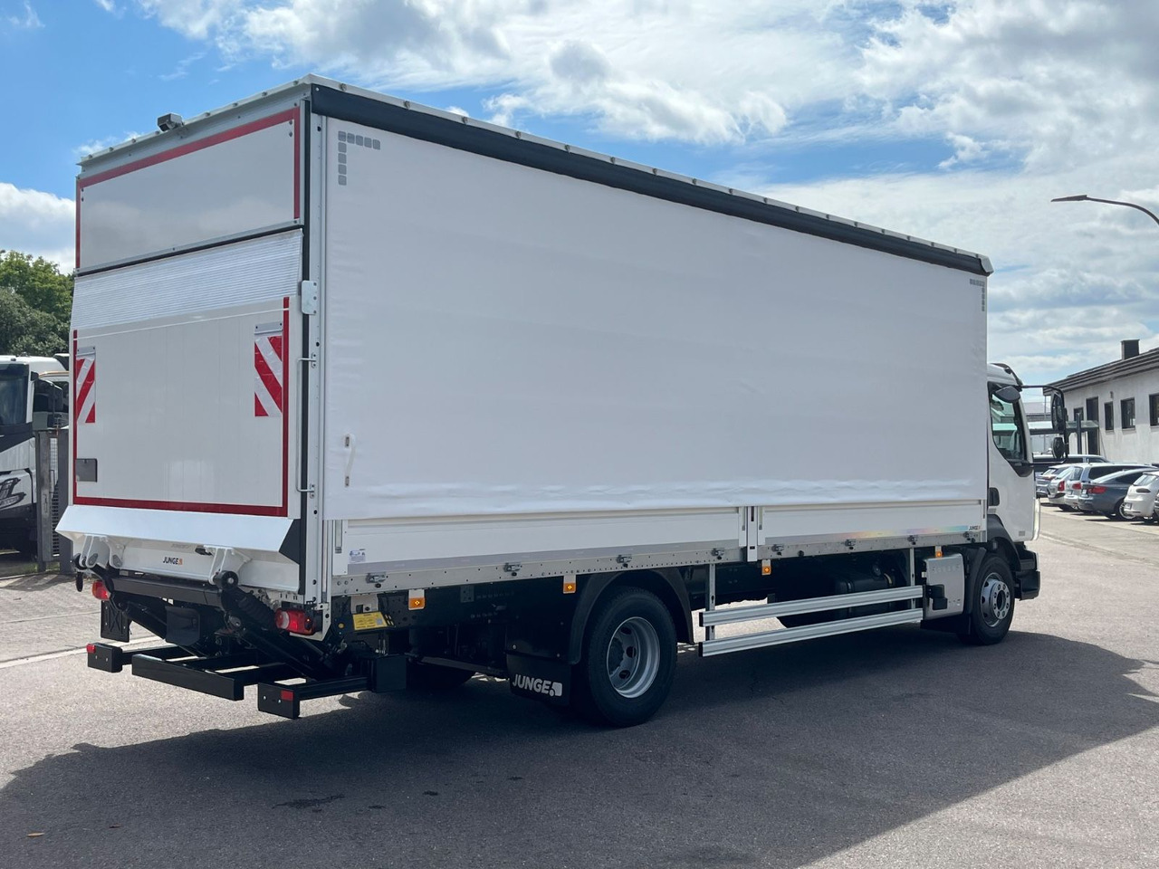 Volvo FL16.280 Junge Schiebeplane - Pressukapelli kuorma-auto: kuva Volvo FL16.280 Junge Schiebeplane - Pressukapelli kuorma-auto Volvo FL16.280 Junge Schiebeplane - Pressukapelli kuorma-auto: kuva Volvo FL16.280 Junge Schiebeplane - Pressukapelli kuorma-auto