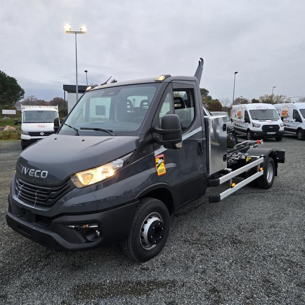 Iveco Daily 72C18 - Koukkulava kuorma-auto: kuva Iveco Daily 72C18 - Koukkulava kuorma-auto Iveco Daily 72C18 - Koukkulava kuorma-auto: kuva Iveco Daily 72C18 - Koukkulava kuorma-auto