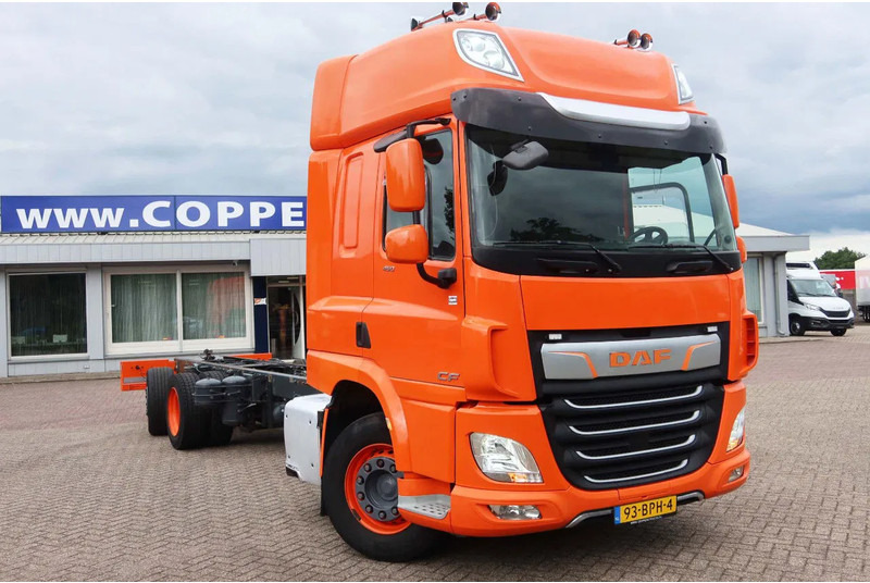 DAF CF 450 Chassis Cabine Slaap Cabine 2x Bed - Kuorma-auto alusta: kuva DAF CF 450 Chassis Cabine Slaap Cabine 2x Bed - Kuorma-auto alusta DAF CF 450 Chassis Cabine Slaap Cabine 2x Bed - Kuorma-auto alusta: kuva DAF CF 450 Chassis Cabine Slaap Cabine 2x Bed - Kuorma-auto alusta