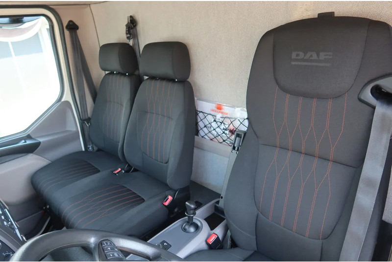 DAF LF 210 Bakwagen + Dhollandia klep 1500 kg - Umpikori kuorma-auto: kuva DAF LF 210 Bakwagen + Dhollandia klep 1500 kg - Umpikori kuorma-auto DAF LF 210 Bakwagen + Dhollandia klep 1500 kg - Umpikori kuorma-auto: kuva DAF LF 210 Bakwagen + Dhollandia klep 1500 kg - Umpikori kuorma-auto