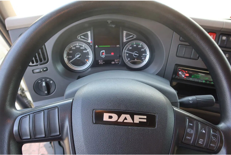 Umpikori kuorma-auto DAF LF 210 FA Bakwagen + Dhollandia 2000 kg klep extra accu set, 3x bindrail + stang.: kuva Umpikori kuorma-auto DAF LF 210 FA Bakwagen + Dhollandia 2000 kg klep extra accu set, 3x bindrail + stang. Umpikori kuorma-auto DAF LF 210 FA Bakwagen + Dhollandia 2000 kg klep extra accu set, 3x bindrail + stang.: kuva Umpikori kuorma-auto DAF LF 210 FA Bakwagen + Dhollandia 2000 kg klep extra accu set, 3x bindrail + stang.