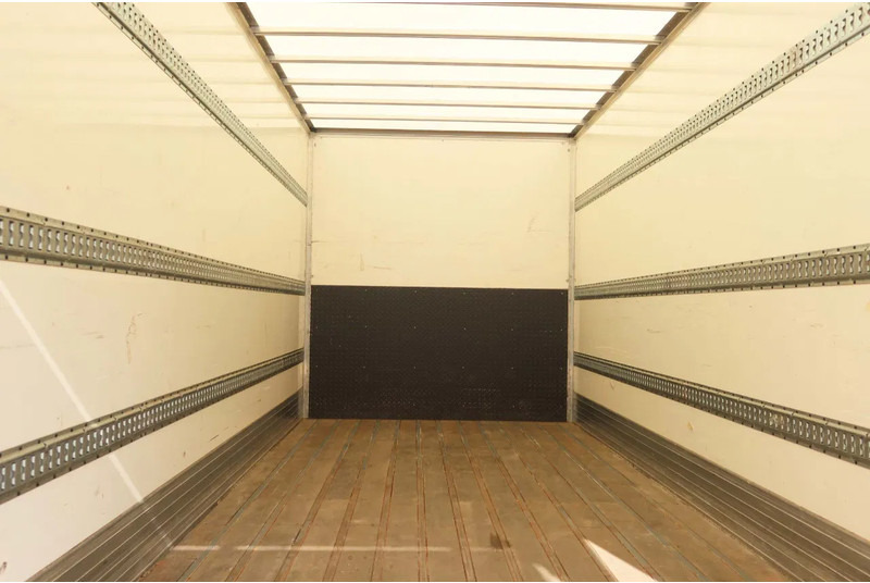 DAF LF 210 FA Bakwagen + Dhollandia 2000 kg klep extra accu set, 3x bindrail + stang. - Umpikori kuorma-auto: kuva DAF LF 210 FA Bakwagen + Dhollandia 2000 kg klep extra accu set, 3x bindrail + stang. - Umpikori kuorma-auto DAF LF 210 FA Bakwagen + Dhollandia 2000 kg klep extra accu set, 3x bindrail + stang. - Umpikori kuorma-auto: kuva DAF LF 210 FA Bakwagen + Dhollandia 2000 kg klep extra accu set, 3x bindrail + stang. - Umpikori kuorma-auto
