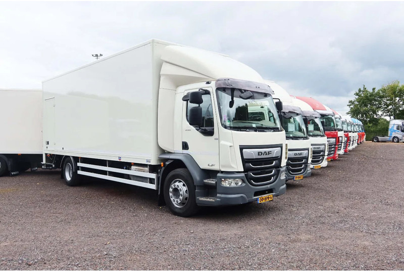 DAF LF 290 Bakwagen + Laadklep DHollandia 2000 kg - Umpikori kuorma-auto: kuva DAF LF 290 Bakwagen + Laadklep DHollandia 2000 kg - Umpikori kuorma-auto DAF LF 290 Bakwagen + Laadklep DHollandia 2000 kg - Umpikori kuorma-auto: kuva DAF LF 290 Bakwagen + Laadklep DHollandia 2000 kg - Umpikori kuorma-auto