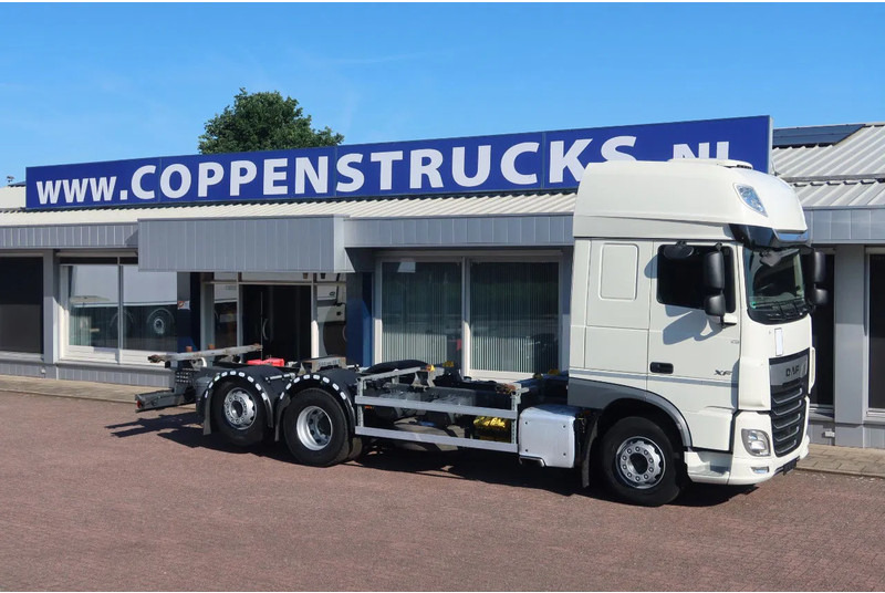 DAF XF 106.450 Wissellaadbaksysteem / Chassis - Konttialus/ Vaihtokuormatilat kuorma-auto: kuva DAF XF 106.450 Wissellaadbaksysteem / Chassis - Konttialus/ Vaihtokuormatilat kuorma-auto DAF XF 106.450 Wissellaadbaksysteem / Chassis - Konttialus/ Vaihtokuormatilat kuorma-auto: kuva DAF XF 106.450 Wissellaadbaksysteem / Chassis - Konttialus/ Vaihtokuormatilat kuorma-auto