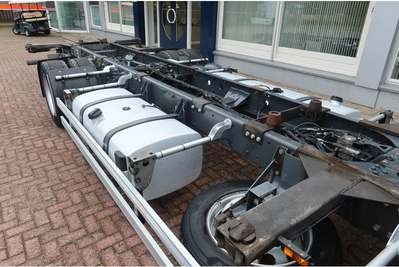 DAF XF 430 430 FA 4x2 BDF/Chassiscabine Wisselbare opbouw - Kuorma-auto alusta: kuva DAF XF 430 430 FA 4x2 BDF/Chassiscabine Wisselbare opbouw - Kuorma-auto alusta DAF XF 430 430 FA 4x2 BDF/Chassiscabine Wisselbare opbouw - Kuorma-auto alusta: kuva DAF XF 430 430 FA 4x2 BDF/Chassiscabine Wisselbare opbouw - Kuorma-auto alusta
