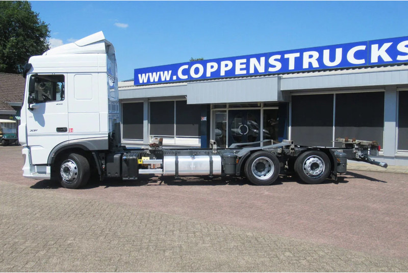 Konttialus/ Vaihtokuormatilat kuorma-auto DAF XF 450 FAR BDF Systeem: kuva Konttialus/ Vaihtokuormatilat kuorma-auto DAF XF 450 FAR BDF Systeem