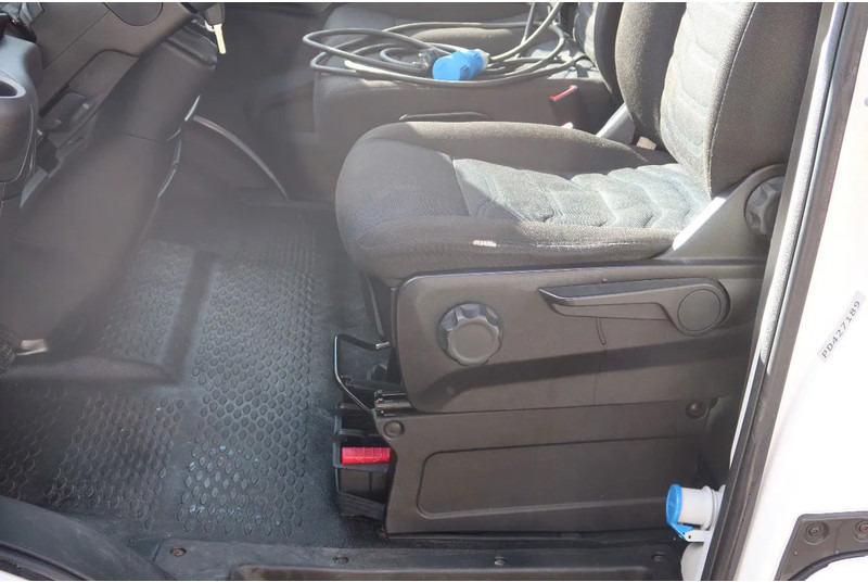Iveco Daily 35S16 Iveco 35S16 L3/H2 Koel/Vries/ verwarmen Carrier Xarios 350 + 220 volt nacht aansluiting - Kylmäauto: kuva Iveco Daily 35S16 Iveco 35S16 L3/H2 Koel/Vries/ verwarmen Carrier Xarios 350 + 220 volt nacht aansluiting - Kylmäauto Iveco Daily 35S16 Iveco 35S16 L3/H2 Koel/Vries/ verwarmen Carrier Xarios 350 + 220 volt nacht aansluiting - Kylmäauto: kuva Iveco Daily 35S16 Iveco 35S16 L3/H2 Koel/Vries/ verwarmen Carrier Xarios 350 + 220 volt nacht aansluiting - Kylmäauto