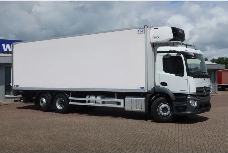 Mercedes-Benz Actros 2530 L Koel/Vries + Laadklep DHollandia 2500kg - Refrigeraattori kuorma-auto: kuva Mercedes-Benz Actros 2530 L Koel/Vries + Laadklep DHollandia 2500kg - Refrigeraattori kuorma-auto Mercedes-Benz Actros 2530 L Koel/Vries + Laadklep DHollandia 2500kg - Refrigeraattori kuorma-auto: kuva Mercedes-Benz Actros 2530 L Koel/Vries + Laadklep DHollandia 2500kg - Refrigeraattori kuorma-auto