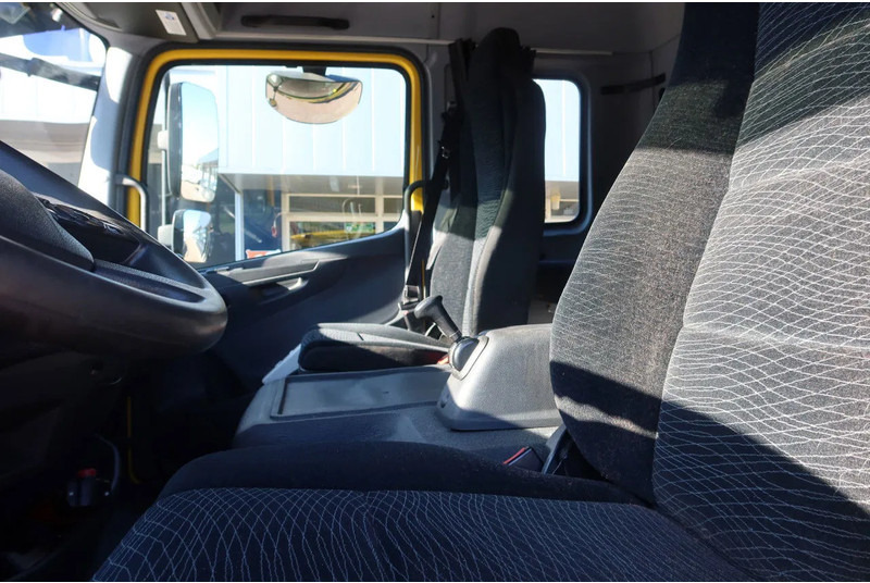 Mercedes-Benz Atego 1221 1221 L Takel wagen 6 Persoons - Hinausauto: kuva Mercedes-Benz Atego 1221 1221 L Takel wagen 6 Persoons - Hinausauto Mercedes-Benz Atego 1221 1221 L Takel wagen 6 Persoons - Hinausauto: kuva Mercedes-Benz Atego 1221 1221 L Takel wagen 6 Persoons - Hinausauto