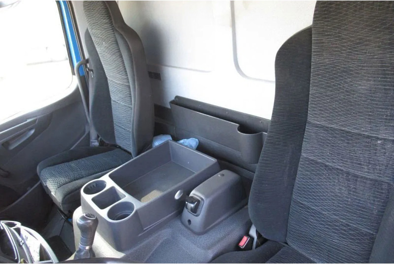 Mercedes-Benz Atego 1318L Euro 6 - Pressukapelli kuorma-auto: kuva Mercedes-Benz Atego 1318L Euro 6 - Pressukapelli kuorma-auto Mercedes-Benz Atego 1318L Euro 6 - Pressukapelli kuorma-auto: kuva Mercedes-Benz Atego 1318L Euro 6 - Pressukapelli kuorma-auto