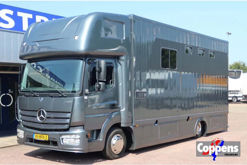 Mercedes-Benz Atego 816 L 3 Paarden/4 Ponies Nieuwe APK + nieuwe accu. - Hevosauto: kuva Mercedes-Benz Atego 816 L 3 Paarden/4 Ponies Nieuwe APK + nieuwe accu. - Hevosauto Mercedes-Benz Atego 816 L 3 Paarden/4 Ponies Nieuwe APK + nieuwe accu. - Hevosauto: kuva Mercedes-Benz Atego 816 L 3 Paarden/4 Ponies Nieuwe APK + nieuwe accu. - Hevosauto