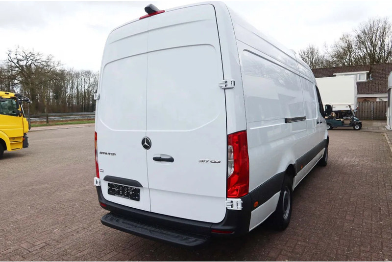 Kylmäauto Mercedes-Benz Sprinter 317 CDI L3/H2 Multi temp, Verplaatsbare tussenwand: kuva Kylmäauto Mercedes-Benz Sprinter 317 CDI L3/H2 Multi temp, Verplaatsbare tussenwand