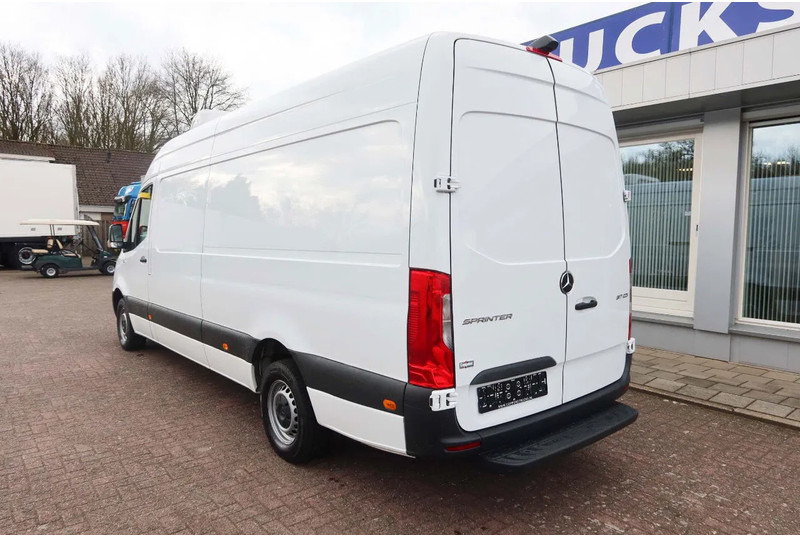 Kylmäauto Mercedes-Benz Sprinter 317 CDI L3/H2 Multi temp, Verplaatsbare tussenwand: kuva Kylmäauto Mercedes-Benz Sprinter 317 CDI L3/H2 Multi temp, Verplaatsbare tussenwand