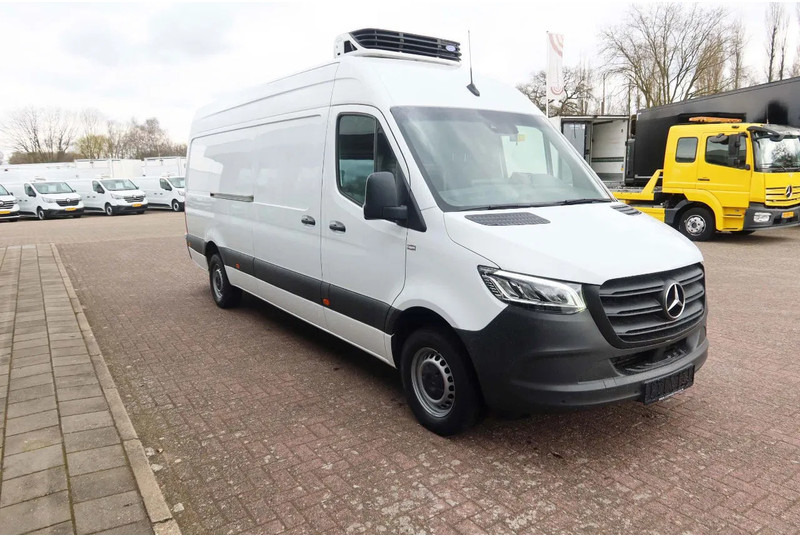 Mercedes-Benz Sprinter 317 CDI L3/H2 Multi temp, Verplaatsbare tussenwand - Kylmäauto: kuva Mercedes-Benz Sprinter 317 CDI L3/H2 Multi temp, Verplaatsbare tussenwand - Kylmäauto Mercedes-Benz Sprinter 317 CDI L3/H2 Multi temp, Verplaatsbare tussenwand - Kylmäauto: kuva Mercedes-Benz Sprinter 317 CDI L3/H2 Multi temp, Verplaatsbare tussenwand - Kylmäauto
