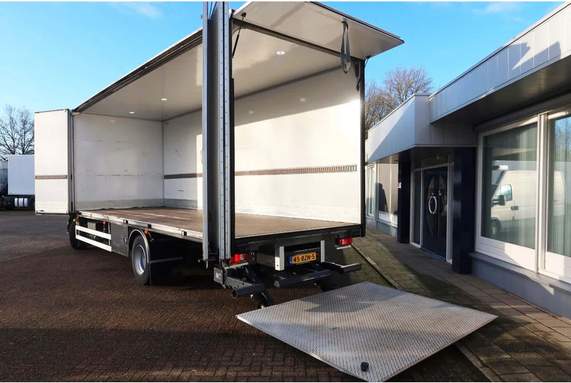 Renault D250 Bakwagen + Laadklep Deuren - Umpikori kuorma-auto: kuva Renault D250 Bakwagen + Laadklep Deuren - Umpikori kuorma-auto Renault D250 Bakwagen + Laadklep Deuren - Umpikori kuorma-auto: kuva Renault D250 Bakwagen + Laadklep Deuren - Umpikori kuorma-auto