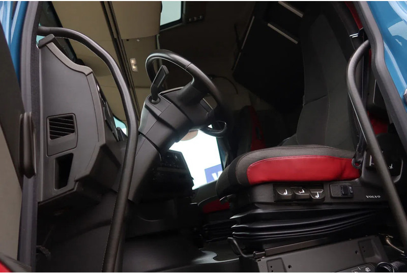 Volvo FH 460 Hooklift 8x2 Haakarm. 3x Steering axle - Kuorma-auto - vaijerivaihtolava: kuva Volvo FH 460 Hooklift 8x2 Haakarm. 3x Steering axle - Kuorma-auto - vaijerivaihtolava Volvo FH 460 Hooklift 8x2 Haakarm. 3x Steering axle - Kuorma-auto - vaijerivaihtolava: kuva Volvo FH 460 Hooklift 8x2 Haakarm. 3x Steering axle - Kuorma-auto - vaijerivaihtolava