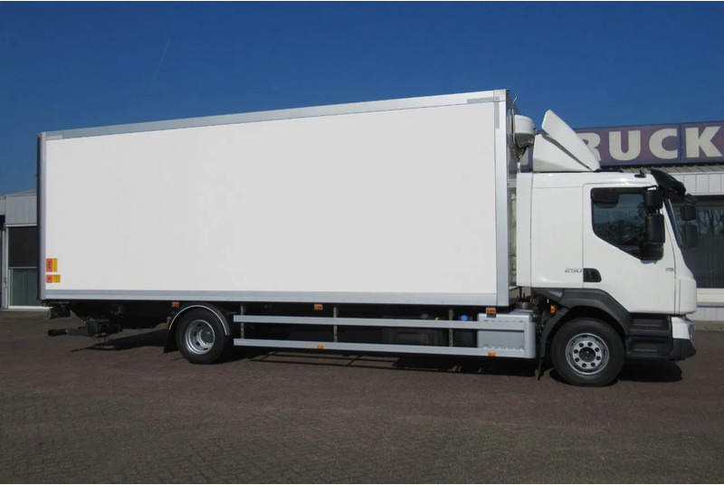 Volvo FL 250 Bakwagen + 6 deuren + Laadklep 2000 kg - Umpikori kuorma-auto: kuva Volvo FL 250 Bakwagen + 6 deuren + Laadklep 2000 kg - Umpikori kuorma-auto Volvo FL 250 Bakwagen + 6 deuren + Laadklep 2000 kg - Umpikori kuorma-auto: kuva Volvo FL 250 Bakwagen + 6 deuren + Laadklep 2000 kg - Umpikori kuorma-auto