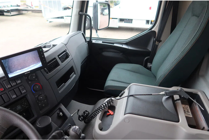 Volvo FL 250 Bakwagen + Dhollandia 1500 kg - Umpikori kuorma-auto: kuva Volvo FL 250 Bakwagen + Dhollandia 1500 kg - Umpikori kuorma-auto Volvo FL 250 Bakwagen + Dhollandia 1500 kg - Umpikori kuorma-auto: kuva Volvo FL 250 Bakwagen + Dhollandia 1500 kg - Umpikori kuorma-auto