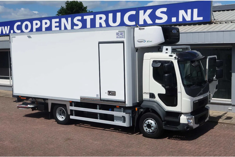 Volvo FL 250 Koel/Vries + klep Bi temp Carrier Supra 1150 MT - Refrigeraattori kuorma-auto: kuva Volvo FL 250 Koel/Vries + klep Bi temp Carrier Supra 1150 MT - Refrigeraattori kuorma-auto Volvo FL 250 Koel/Vries + klep Bi temp Carrier Supra 1150 MT - Refrigeraattori kuorma-auto: kuva Volvo FL 250 Koel/Vries + klep Bi temp Carrier Supra 1150 MT - Refrigeraattori kuorma-auto