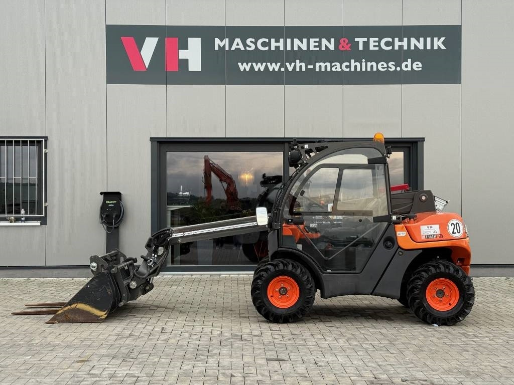 Ausa T 144 - Kurottaja: kuva Ausa T 144 - Kurottaja Ausa T 144 - Kurottaja: kuva Ausa T 144 - Kurottaja