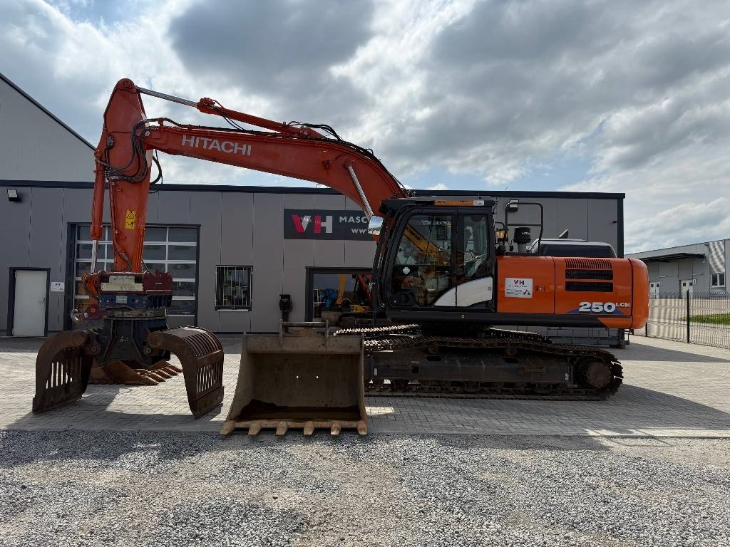 Hitachi ZX 250 LC N-6 - Telakaivukone: kuva Hitachi ZX 250 LC N-6 - Telakaivukone Hitachi ZX 250 LC N-6 - Telakaivukone: kuva Hitachi ZX 250 LC N-6 - Telakaivukone