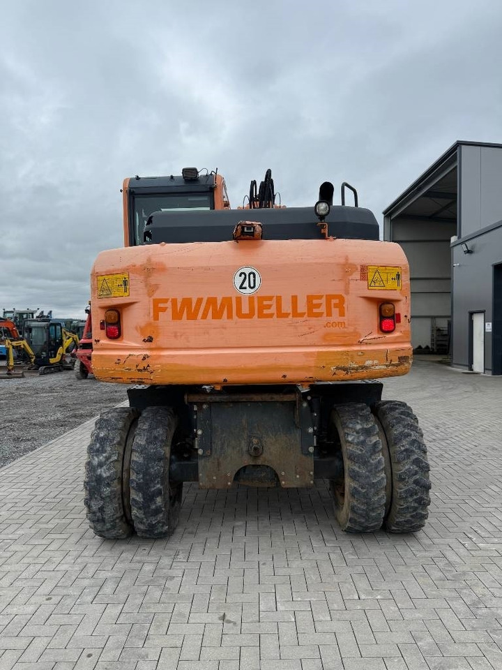 Komatsu PW 148-8 - Pyöräalustainen kaivinkone: kuva Komatsu PW 148-8 - Pyöräalustainen kaivinkone Komatsu PW 148-8 - Pyöräalustainen kaivinkone: kuva Komatsu PW 148-8 - Pyöräalustainen kaivinkone