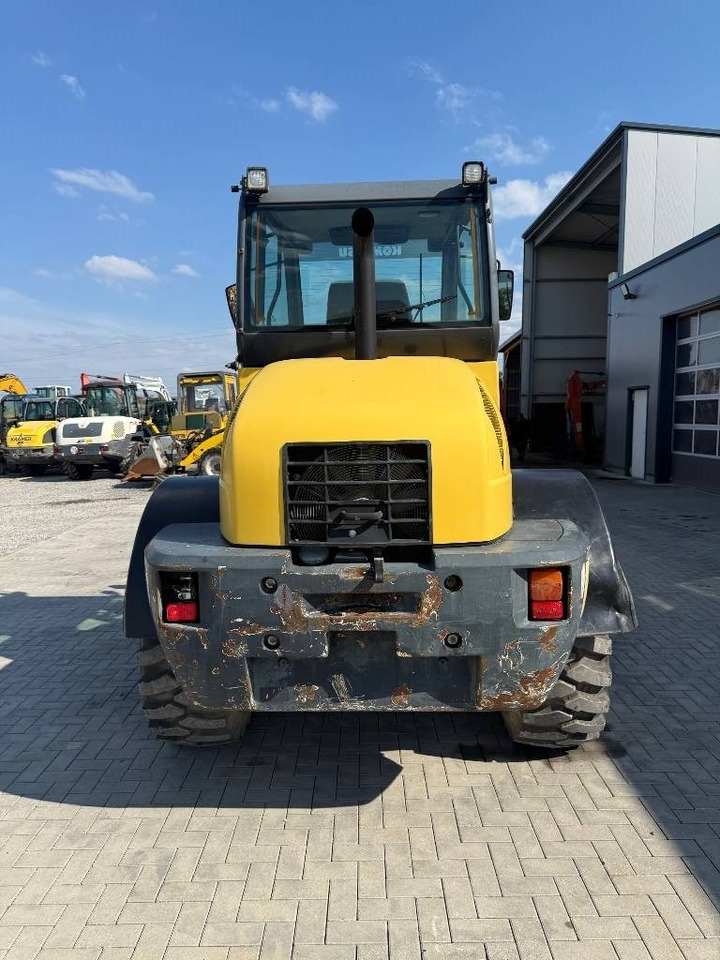 Komatsu WA 100 M-5 - Pyöräkuormaaja: kuva Komatsu WA 100 M-5 - Pyöräkuormaaja Komatsu WA 100 M-5 - Pyöräkuormaaja: kuva Komatsu WA 100 M-5 - Pyöräkuormaaja