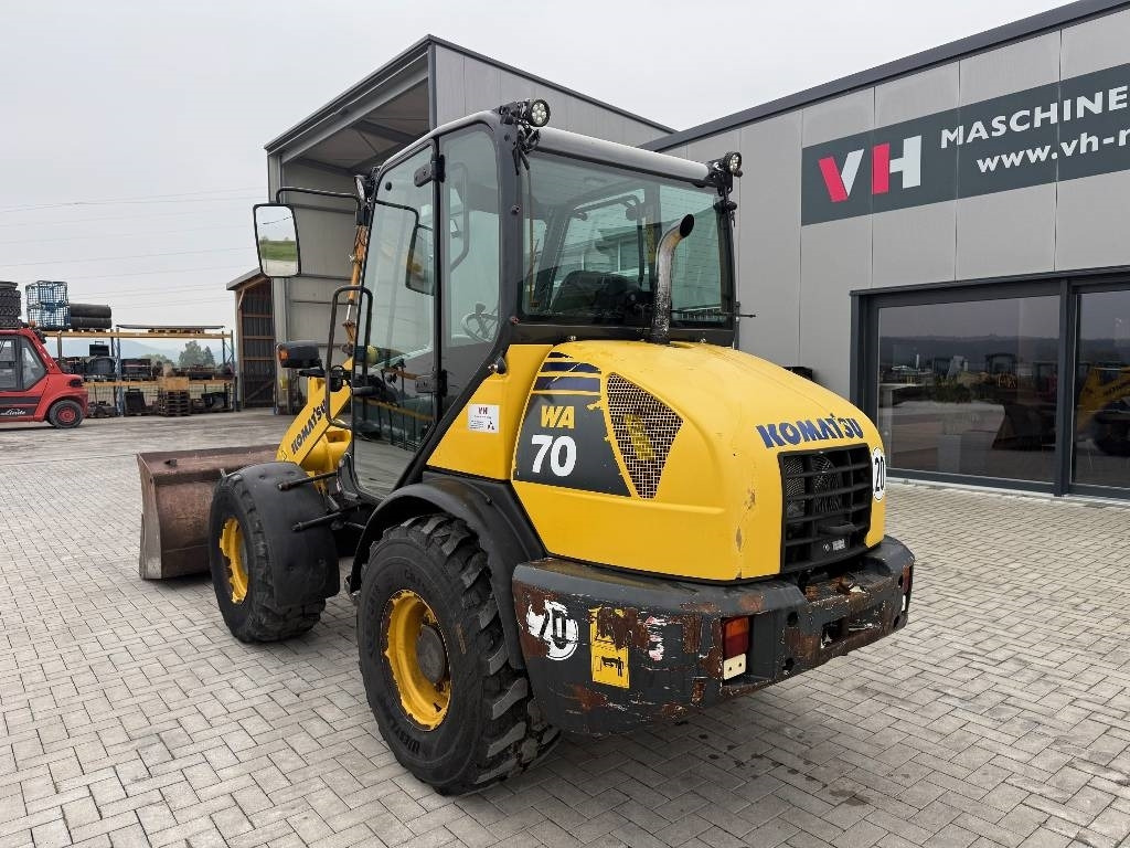 Komatsu WA 70-5 - Pyöräkuormaaja: kuva Komatsu WA 70-5 - Pyöräkuormaaja Komatsu WA 70-5 - Pyöräkuormaaja: kuva Komatsu WA 70-5 - Pyöräkuormaaja