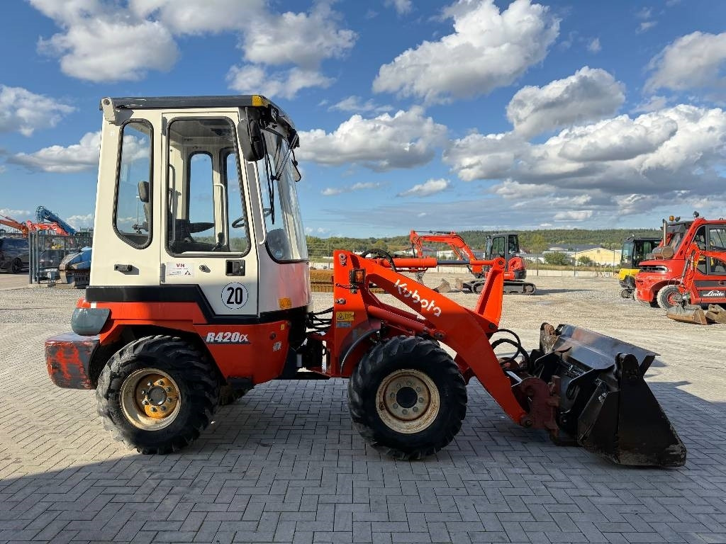 Pyöräkuormaaja Kubota R 420: kuva Pyöräkuormaaja Kubota R 420