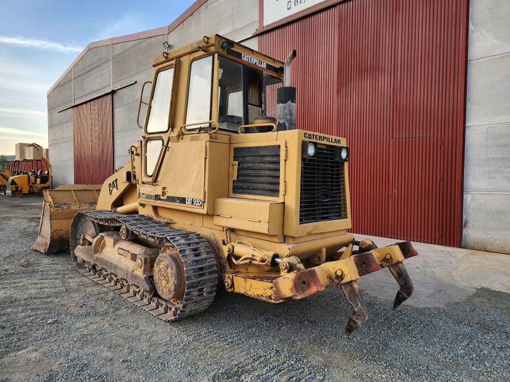 CAT 953 - Pyöräkuormaaja: kuva CAT 953 - Pyöräkuormaaja CAT 953 - Pyöräkuormaaja: kuva CAT 953 - Pyöräkuormaaja