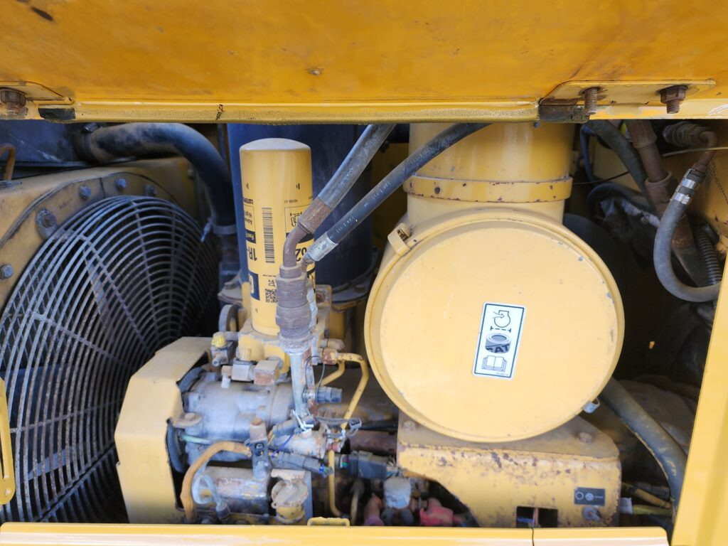 CAT D6N LGP - Puskutraktori: kuva CAT D6N LGP - Puskutraktori CAT D6N LGP - Puskutraktori: kuva CAT D6N LGP - Puskutraktori