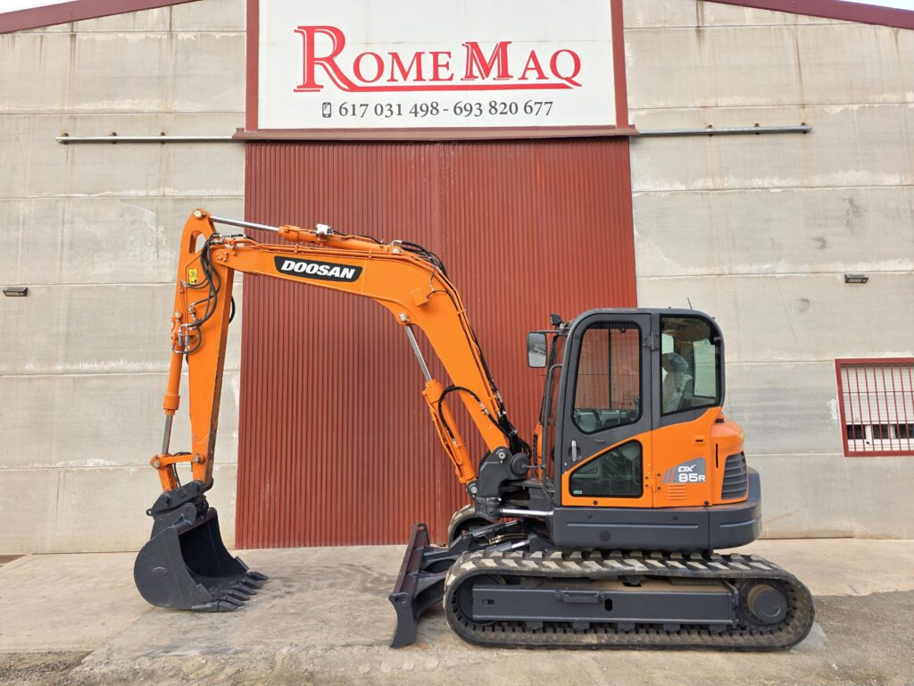 DOOSAN DX85R-3 - Minikuormaaja: kuva DOOSAN DX85R-3 - Minikuormaaja DOOSAN DX85R-3 - Minikuormaaja: kuva DOOSAN DX85R-3 - Minikuormaaja