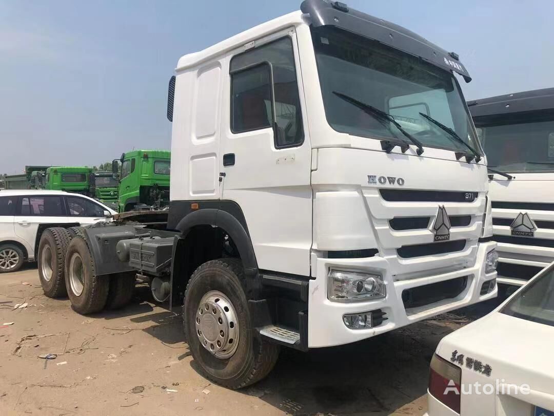 Howo 371 - Vetopöytäauto: kuva Howo 371 - Vetopöytäauto Howo 371 - Vetopöytäauto: kuva Howo 371 - Vetopöytäauto