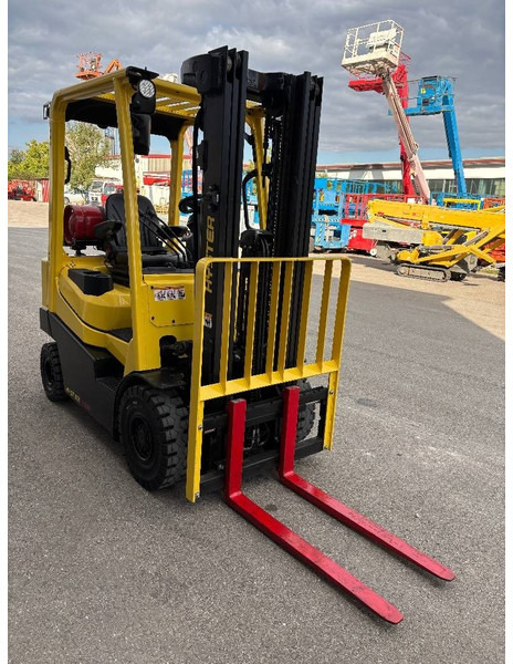 Hyster H 1.6 FT Gasstapler, BJ 2022, 1600kg - Kaasutrukki: kuva Hyster H 1.6 FT Gasstapler, BJ 2022, 1600kg - Kaasutrukki Hyster H 1.6 FT Gasstapler, BJ 2022, 1600kg - Kaasutrukki: kuva Hyster H 1.6 FT Gasstapler, BJ 2022, 1600kg - Kaasutrukki