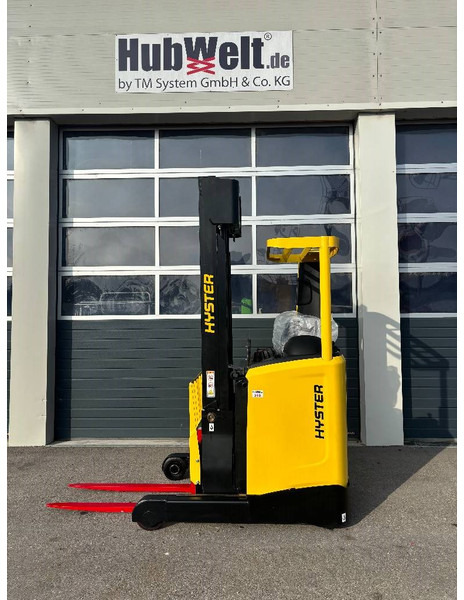 Hyster R 1.2 E Schubmaststapler, 1200kg - Työntömastotrukki: kuva Hyster R 1.2 E Schubmaststapler, 1200kg - Työntömastotrukki Hyster R 1.2 E Schubmaststapler, 1200kg - Työntömastotrukki: kuva Hyster R 1.2 E Schubmaststapler, 1200kg - Työntömastotrukki